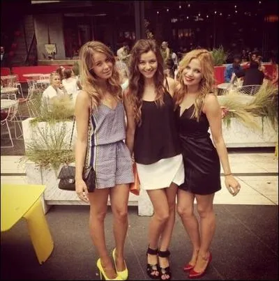 Est-ce qu'elle fume ?