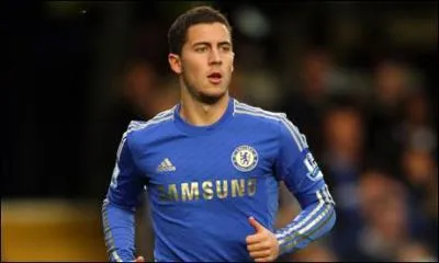 Ce joueur a t lu meilleur joueur de la Ligue 1 durant deux annes de suite, il rejoint Chelsea et remporte l'Europa League avec son club. Qui est-ce ?
