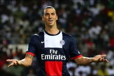 Contre quel club Ibrahimovic a-t-il marqu en faisant une aile de pigeon ?