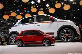 Cette voiture est une Renault Twingo.