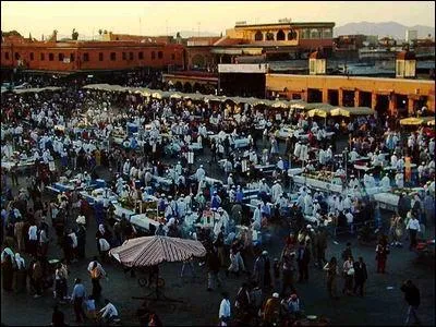 Comment se nomme cette place ?