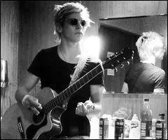 A-t-il un chien ? Si oui, quel est son nom ?