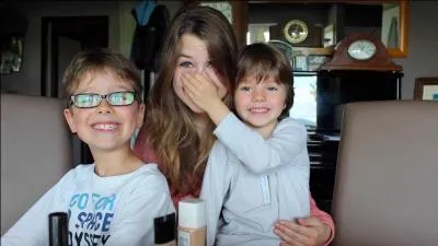 Comment s'appellent ses frres ?