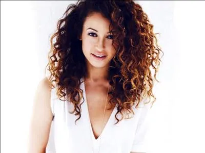 Comment s'appelle-t-elle et qui est-elle ?