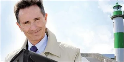 Dans quelle série Thierry Lhemitte y incarne un médecin qui est atteint de phobie du sang ?