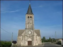 Voici l'glise de la commune Auvergnate de Coutansouze. Elle se situe dans le dpartement ...