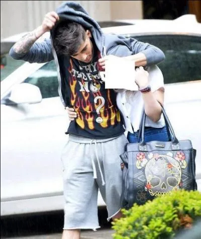 Comment s'appelle sa petite amie ?