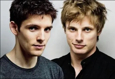Colin Morgan et Bradley James sont les hros de la srie ...