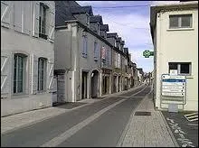 Situe  douze kilomtres du centre de la ville de Pau, Morlas se situe dans le dpartement ...