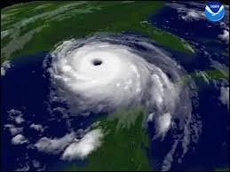 Dans l'il du cyclone, le temps est trs agit.