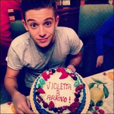 Avec qui Federico est-il sorti ?