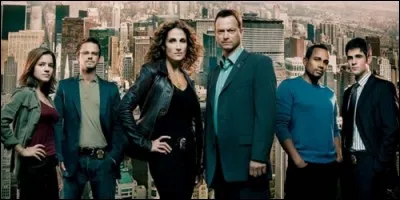 Lequel de ces personnages n'appartient pas la série "Experts : Manhattan" ?