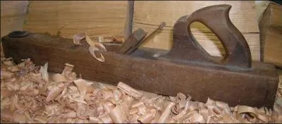 Comment s'appelle ce rabot, qui servait autrefois ?