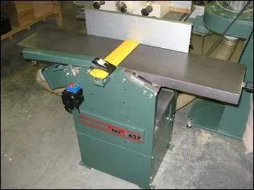 Quel est le nom de cette machine-outil ?