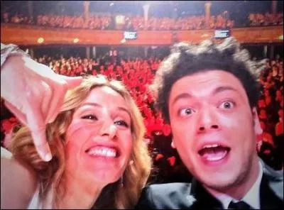 Lors des Csars, Kev Adams a pris un selfie avec _________.