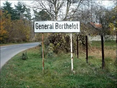 La commune de Nervieux (Loire) o repose le gnral Berthelot est jumele avec une cit nomme  Gnral Berthelot  en...