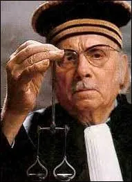 De quel pays vient ce proverbe : Le grain de mas a toujours tort devant une poule.  ? (Indice : Porto-Novo)