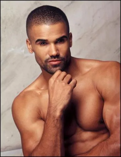 Dans quelle série Shemar Moore (Esprits criminels) a-t-il interprété le rôle de Malcolm Winters en 1994 puis en 2004 ?