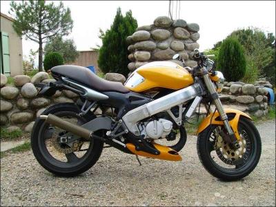 Qelle est cette marque de moto ?