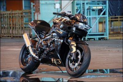 Qelle est cette marque de moto ?