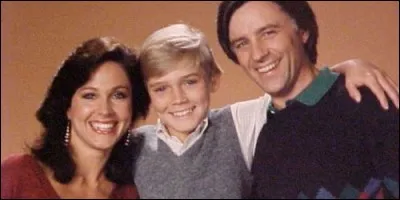 Dans "Ricky ou la belle vie", chez qui vient s'installer Ricky ?