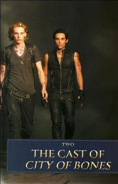 Jace est-il le frre d'Alec ?