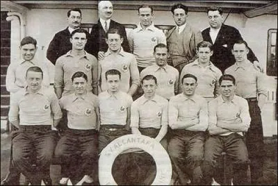 La premire Coupe du monde s'est droule en Uruguay en 1930. En quelle anne la France a-t-elle particip  sa premire Coupe du monde ?