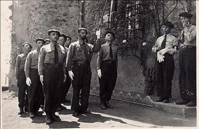 Le 09 janvier, une 1e dcision est prise par Laval aggravant sa politique  antiterroriste . Quel organisme voit ses possibilits d'actions augmentes ?