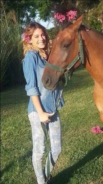 Est-ce que Martina a une passion, si oui : laquelle ?