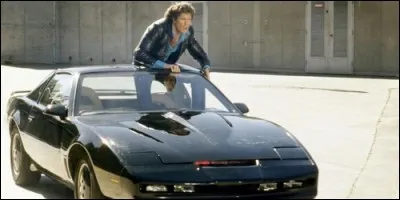Comment s'appelait la célèbre voiture de Michael Knight dans "K 2000" ?