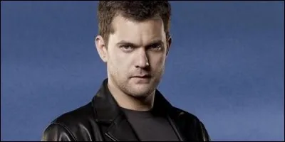 Quel acteur de la série "Dawson" interprète le rôle de Peter Bishop dans "Fringe" ?