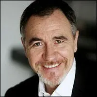 Comment s'appelle le greffier d'Alice ?