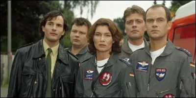 Cette série met en scène une équipe de secouristes de l'Armée Allemande qui assure l'évacuation par hélicoptère de blessés. Quel est le titre de cette série ?