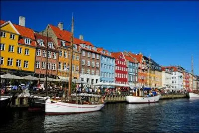 Danemark... (De quelle question cette réponse est-elle la conséquence ? )