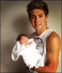 Comment s'appelle le neveu de Niall ?