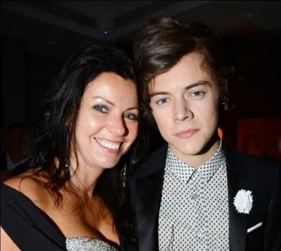 Quel est le nom de famille de la mre d'Harry ?