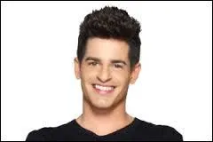 Dans la vraie vie, comment s'appelle Andrs ?