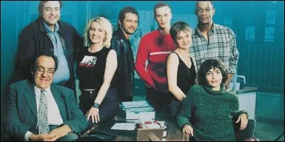 Comment s'appelle cette série policière qui relate le quotidien d'un commissariat de proximité, situé dans le 10e arrondissement de Paris ?