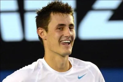 Dans quel sport s'illustre Bernard Tomic ?