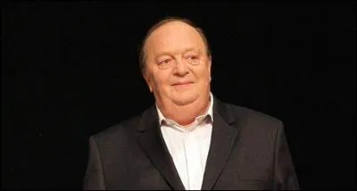 Comment s'appelle ce comique aussi rond que son nom, fidle des  Grosses ttes  ?