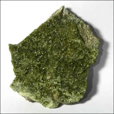 Quelle est cette pierre brute ?