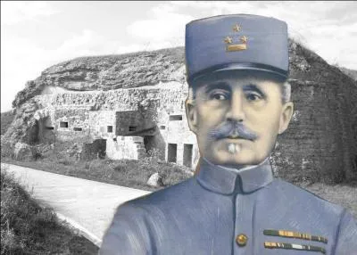Le 20 mai 1916, il succde  Ptain dans la charge de dfendre Verdun au commandement de la IIe arme...