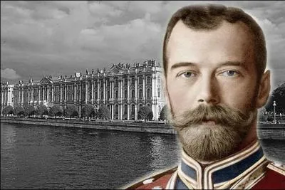 Nicolas II est  tsar de toutes les Russies , de 1894  1917.Quel surnom lui donnrent les bolcheviks aprs l'entre en guerre en 1914 ?