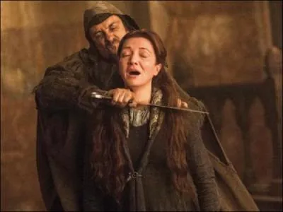 Quels sont les instigateurs de la trahison envers la maison Stark lors des Noces Pourpres (Red Wedding) ?