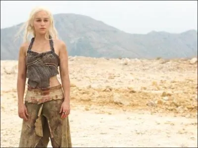 Quel événement a t-il poussé Daenerys Targaryen à l'exil vers Essos ?