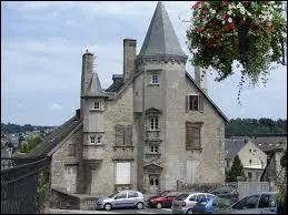 Ussel est une ville limousine situe dans le dpartement ...