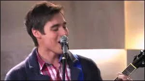 Quelle chanson interprte Len sur cette image ?