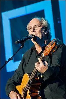 Maxime Le Forestier chante : "C'est une maison bleue / Adossée à la colline... ". Quel est le titre de la chanson ?