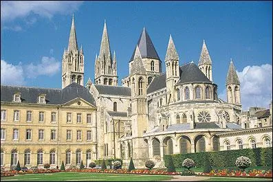 Je ne suis pas n dans le dpartement de/des ----------, moi, le ---------- qui hante les planches du festival du cinma amricain.