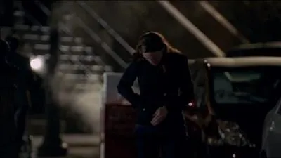 Dans l'pisode 15 (Pris pour cible), Bones se fait tirer dessus, o cela se produit-il ?